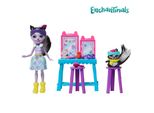 Enchantimals Puzzola Divertente Da Toeletta Con La Bambola Sage Skunk (15 Cm) E La Figura Dell'amico Animale Caper