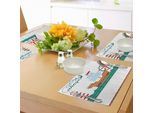 Abakuhaus Ahoi è Una Tovaglietta Per Bambini Con Motivi Di Barche A Vela Sulle Onde Del Mare, Fari, Bussole, Ancore E Altre Icone Marinare, Realizzata In Tessuto Resistente Ai Colori Per La Sala Da Pranzo E La Cucina, Marrone, Verde Acqua E Rosso.