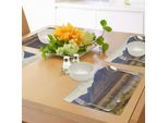 Tovagliette Abakuhaus Alaska, Montagna E Fiume In Alaska - Foto Rustica Che Ritrae Un Idilliaco Paesaggio Americano, Tiscjdeco In Tessuto Resistente Ai Colori Per La Sala Da Pranzo E La Cucina, Giallo