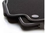 Tappetini Mercedes Classe E W211 S211 Amg Premium Loop Pile Qualità Originale 4 Pezzi Nero Con Banda Argento
