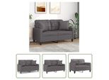 The Living Store Divano A 2 Posti Con Cuscini Decorativi Grigio 120 Cm In Ecopelle