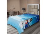 Abakuhaus Lenzuolo Natalizio, "Pupazzo Di Neve Alla Vigilia Di Natale Slitta Di Babbo Natale Nel Cielo Stellato Fantasy Artwork"", Morbido E Confortevole Lenzuolo Superiore Per Un Letto Decorativo 1 Pezzo 260 Cm X 168 Cm, Blu Bianco"