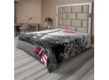 Abakuhaus Paris Lenzuolo, Romantica Foto Monocromatica Della Torre Eiffel Con Panchine Rosa E Un Segno Di Bacio, Morbido E Confortevole Lenzuolo Superiore Per Un Letto Decorativo 1 Pezzo 266 Cm X 260 Cm, Nero Bianco Rosa