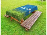 Abakuhaus Tovaglia Da Tavolo Per Esterni Con Motivo Floreale, Erba Fresca Primaverile E Margherite Su Recinzione, Stampa Vintage Estiva, Verde, Bianco E Blu, 145 X 265 Cm