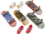 Hot Wheels Skateboard + Scarpe Confezione Da 4 HVM14