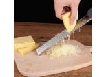 Grattugia Per Limoni In Acciaio Inossidabile | Grattugia Per Parmigiano [32,5 Cm] | Grattugia Per Zenzero | Grattugia Multifunzionale Per Zester | Grattugia Per Noce Moscata Con Protezione E Spazzola Per La Pulizia | Grattugia A Fette Per Cioccolato, Formaggio, Cocco