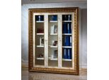 Casa Padrino Libreria Barocca Bianco / Marrone Scuro / Oro - Magnifico Mobile In Legno Massiccio Con 3 Ante In Vetro - Mobili Da Ufficio Barocchi Fatti A Mano - Nobile E Magnifico