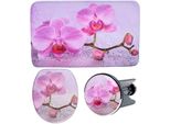 Badaccessoire-Set SANILO Blooming, pink (pink, rosa), Kunststoff, MDF, Polyester, Badaccessoires-Sets, bestehend aus WC-Sitz, Badteppich und Waschbeckenstöpsel