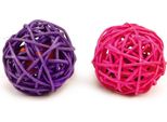 Beeztees Palla In Rattan + Erba Gatta - Giocattolo Per Gatti - Viola/Rosa - 2 Pz.