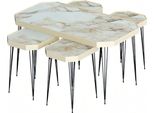 Elegante Tavolino In Legno Beige Per Un Soggiorno Moderno