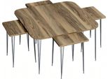 Tavolino In Legno Marrone Con Tavolini In Stile Elegante