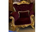 Casa Padrino Poltrona Barocca Rosso Bordeaux/Oro - Poltrona Da Salotto Con Pietre Scintillanti - Mobili Da Salotto In Stile Barocco - Mobili In Stile Barocco - Arredamento Barocco - Arredamento Da Salotto