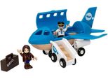 Brio Aereo Blu 33306 - Legno - Scala Esterna Magnetica - Due Passeggeri, Valigia E Scala Esterna - A Partire Da 3 Anni
