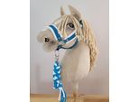 Divertente Set Per Hobby Horse: Cavallo Bianco In Peluche A3 Con Redini In Corda Bianco-Turchese