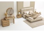 Elegante Set Per Camera Da Letto: Letto, Comodini E Toletta