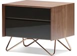 Comodino In Legno: Funzionalità Ed Eleganza Per La Tua Camera Da Letto.