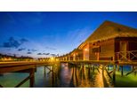 Fototapete Papermoon "Maledive Bungalows", Bunt, B:5M L:2,8M, Vlies, Tapeten