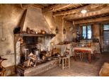 Fototapete papermoon "Verlassenes HAUS-STEINWAND Stein Struktur Vintage Deko", Bunt, B:4,5M L:2,8M, Vlies, Tapeten