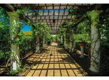 Fototapete Papermoon "Garden Walkway", Bunt, B:5M L:2,8M, Vlies, Tapeten