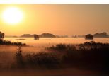 Fototapete Papermoon "Sonnenuntergang Nebel Landschaft", Bunt, B:4,5M L:2,8M, Vlies, Tapeten