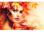 Fototapete Papermoon "Autumn Woman", Bunt, B:3,5M L:2,6M, Vlies, Tapeten