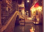 Fototapete Papermoon "VENEDIG-CANAL Gasse Altstadt Retro Gasse Blumen Mauer", Bunt, B:5M L:2,8M, Vlies, Tapeten