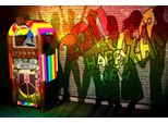 Fototapete Papermoon "Jukebox Mit Graffiti", Bunt, B:5M L:2,8M, Vlies, Tapeten