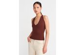 Slim Fit Halterneck Cut-Out Bluse