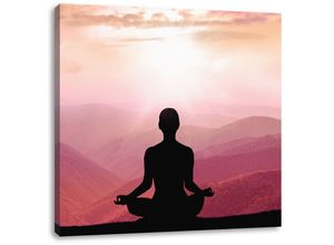 Pixxprint Leinwandbild Meditierender Mensch in den Bergen