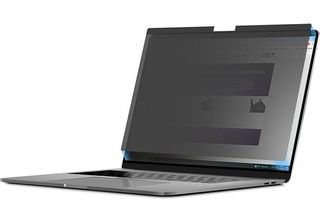 Qoltec Privacy Filter For Macbook Air 13.6 Inches | Magnetic | Eye Protection