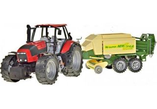 Trattore Con Macchine Agricole