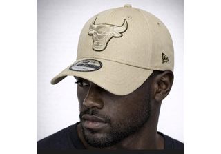 Cappellino New Era Nba 9FORTY Team Outline Chicago Bulls Beige Chiaro