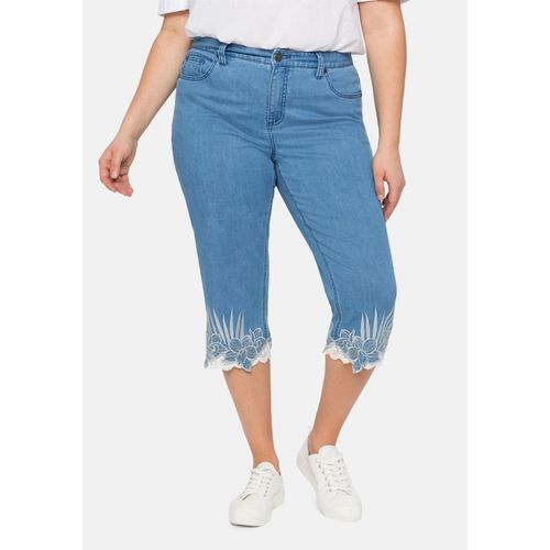 Große Größen: 3/4-Jeans mit Stickerei und Spitze am Saum, light blue Denim, Gr.56