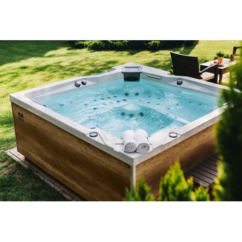 Outdoor Whirlpool inkl. Abdeckung Omega 2020 für 5 Personen Acrylwanne & LED Beleuchtung