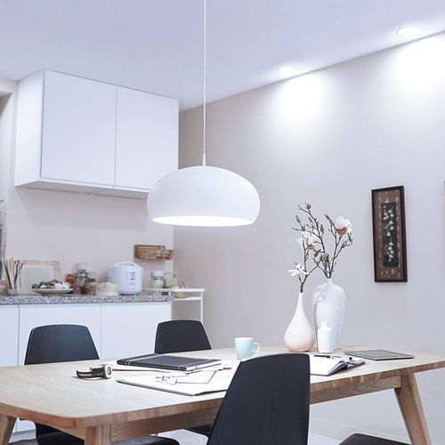 Philips E27 LED-Röhrenlampe 9,5W warmweiß