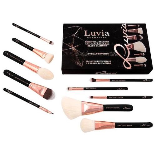 Luvia Cosmetics Pinsel Pinselset Essential Brushes Set Black Face Definer 1 Stk. + Prime Blush 1 Stk. + Classic Contour 1 Stk. + Prime Foundation 1 Stk. + Blush XL 1 Stk. + Fine Liner 1 Stk. + Small Crease 1 Stk. + Smudger 1 Stk. + Eye Shader 1 Stk. + Soft Blender 1 Stk.