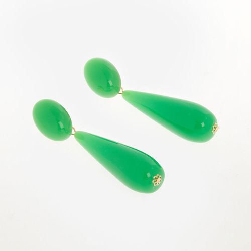 Grüne Ohrhänger aus Polyresin