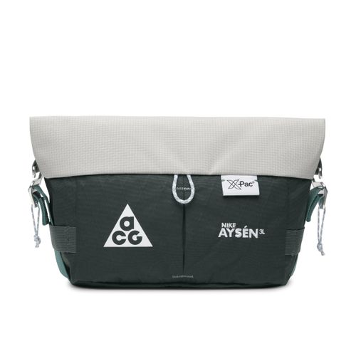 Nike ACG Aysén Gürteltasche (3 l) - Grün