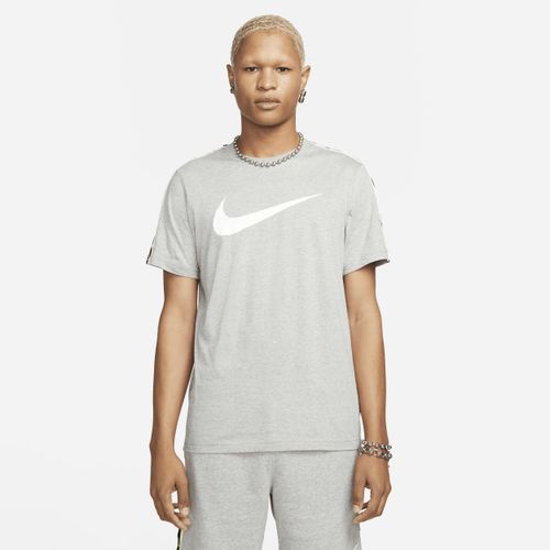 Nike Sportswear Repeat Herren-T-Shirt - Grau