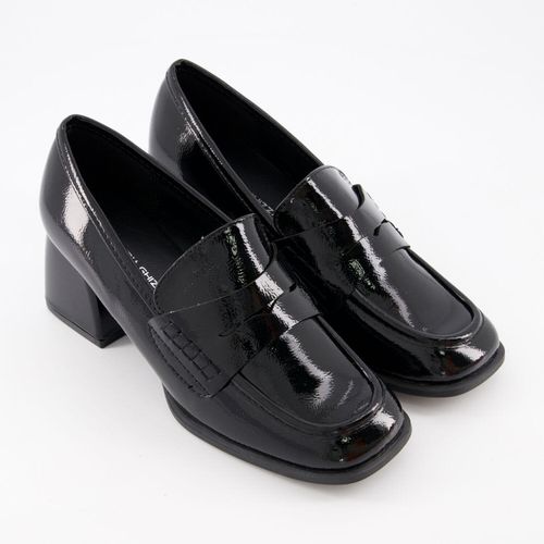 Schwarze Loafer mit Blockabsatz