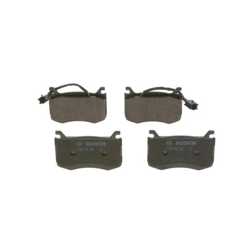 BOSCH Bremsbelagsatz ALFA ROMEO 0 986 424 385 68311929AA,77367676,77368402