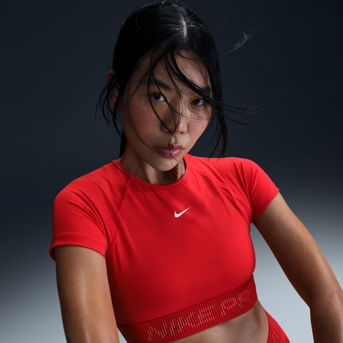 Nike Pro Dri-FIT korte damestop met korte mouwen en graphic - Rood