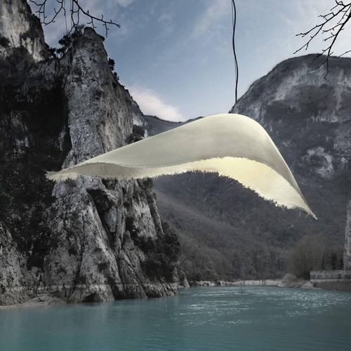 Karman Außenhängeleuchte Moby Dick, Länge 150 cm, Fiberglas