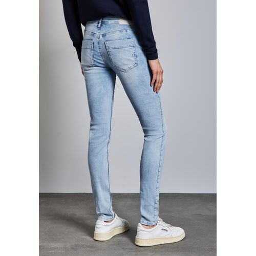 Gerade Jeans STREET ONE, Damen, Gr. 28, Länge 30, super bleach washed, Jeans, 84% Baumwolle, 13% Polyester, 3% Elasthan, unifarben, casual, lang, Jeans, Middle Waist