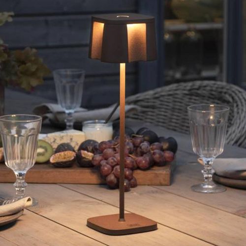 LED-Dekoleuchte Nice, USB-Ladeanschluss, rost