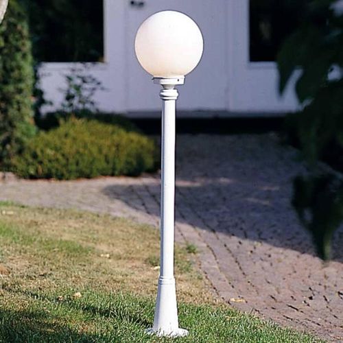 Wegeleuchte Arcturus mit Kugelschirm