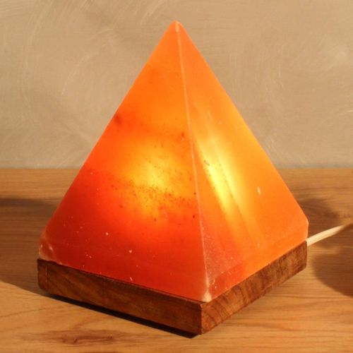 Salzleuchte Pyramide mit Sockel, bernstein