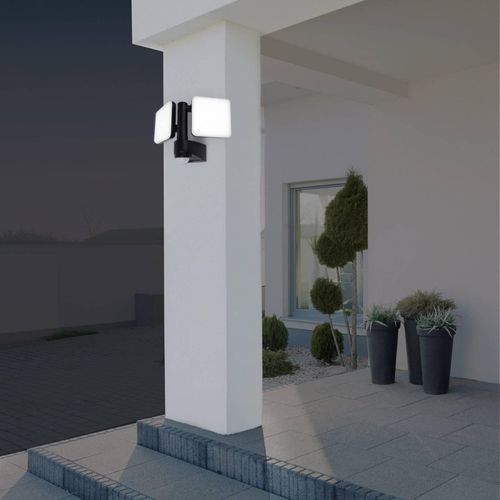 LED-Außenwandleuchte Jaro, Sensor, zweiflammig