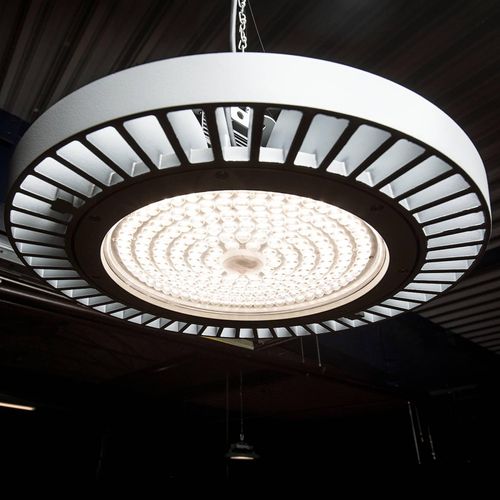 LED-Hallenstrahler FLC 840 Pendel Linse 66° 152W