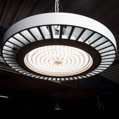 LED-Hallenstrahler FLC 840 Pendel Linse 66° 106W